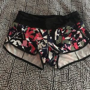Lululemon speed short - 2.5” sz 6